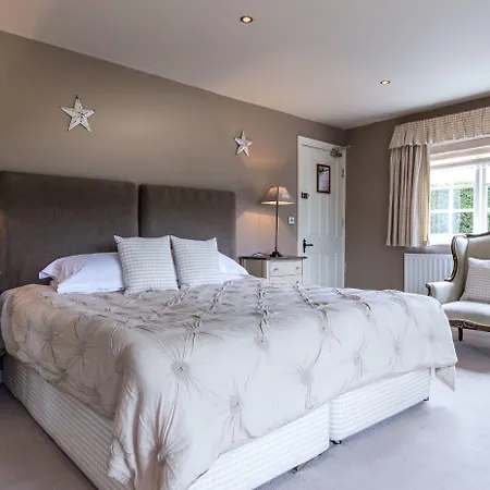 Мини-отель Black Horse Kirkby Fleetham