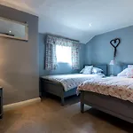 Mini-hôtel Black Horse 5*